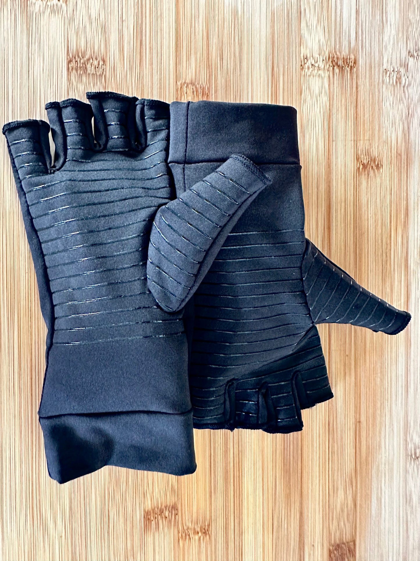 Copper-Infused Compression Gloves for Arthritis & Joint Pain Relief